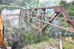 Ngồi chơi trên cầu cũ, 8 thiếu niên Philippines thiệt mạng