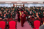 Chi tiết bộ lễ phục tốt nghiệp của Trường ĐH Kinh tế