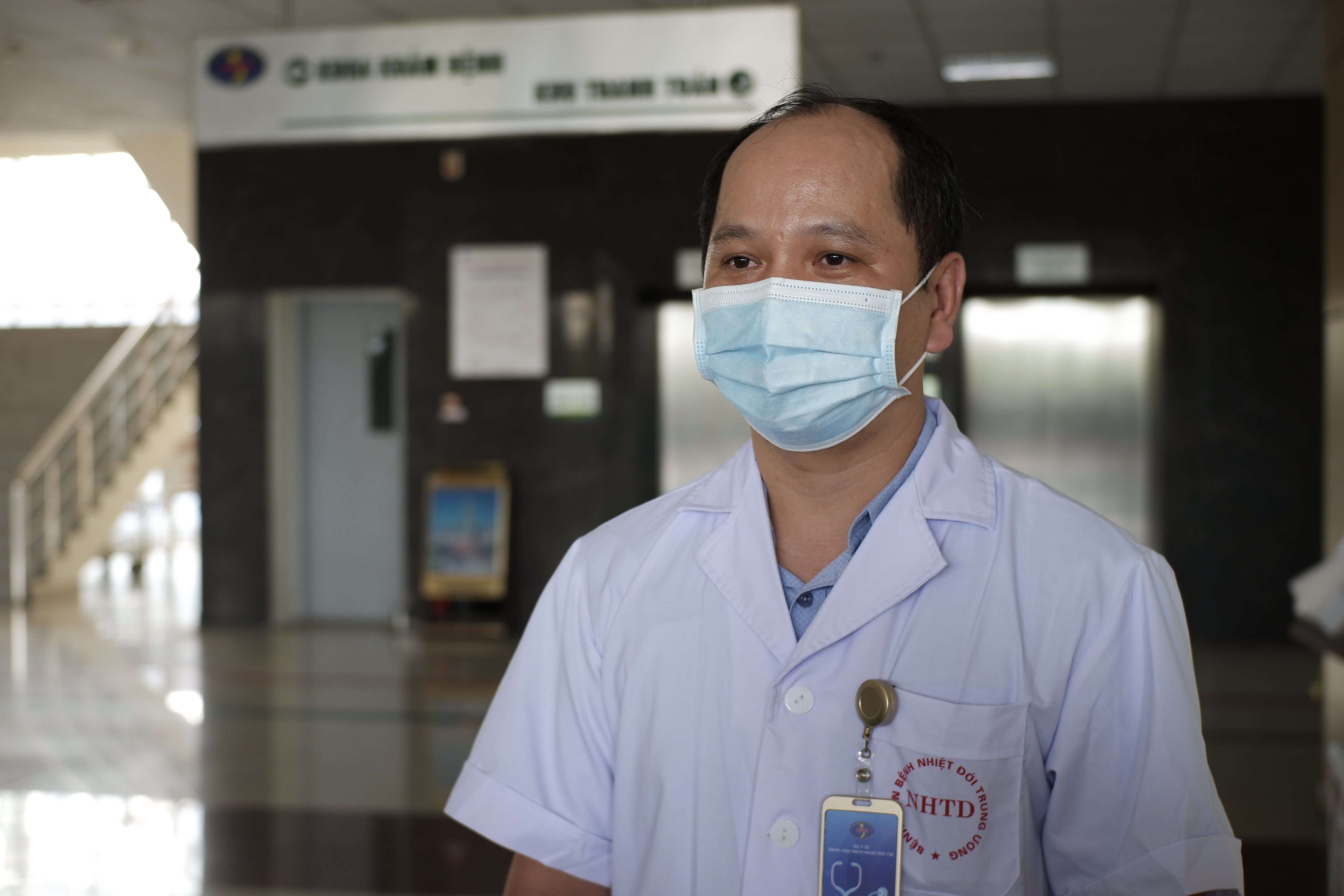 Tiến sĩ Trần Văn Giang, Phó viện trưởng Viện Đào tạo và Nghiên cứu các bệnh Nhiệt đới, Bệnh viện Bệnh Nhiệt đới Trung ương. Ảnh: Quốc Toàn.