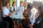 Giám đốc Bệnh viện Đa khoa Ninh Thuận viếng nữ sinh gặp nạn, xin lỗi gia đình