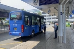 Bát nháo ở Tân Sơn Nhất: 'Gỡ' từ xe buýt
