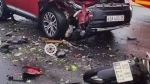 Kinh hãi ôtô tông xe máy gãy đôi sau tai nạn