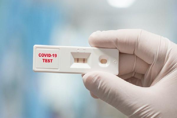 Ngày 15/8: Có 1.695 ca COVID-19 mới; bệnh nhân nặng tăng lên 124 trường hợp