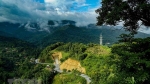 Vẻ đẹp hùng vĩ của đèo Pha Đin nối liền 2 tỉnh Điện Biên - Sơn La