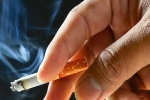 Phạt 'nguội' người vi phạm hút thuốc lá nơi công cộng