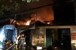 4 căn nhà ở Hà Nội bốc cháy lúc rạng sáng