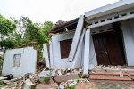 Hàng loạt ngôi nhà nứt toác, đổ sập vì nằm sát mỏ đất sét ở Hạ Long