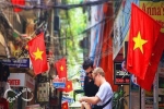 Khách Tây tiết lộ cách tận hưởng 48h ở Hà Nội: Việc đầu tiên là 'lạc' ở khu phố cổ