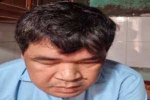 Hà Nội: Một người mù bị bắt quả tang bán ma tuý tại nhà