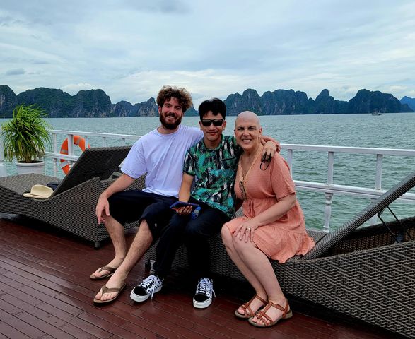 Cuộc hồi hương sau 16 năm của cậu bé gốc Việt có khối u che nửa mặt được mẹ Mỹ nhận nuôi - Ảnh 3.
