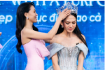 Hoa hậu Mai Phương bán vương miện với giá 3 tỷ đồng