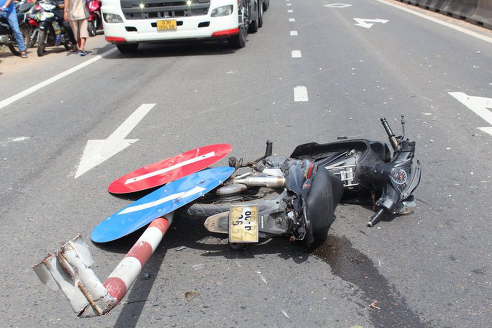 Tai nạn kinh hoàng ở Bình Thuận - Ảnh 1.
