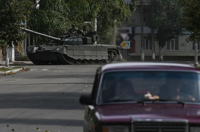Xe bọc thép Ukraine tại TP Bakhmut, miền Đông Ukraine. Ảnh: New York Times.