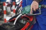 Giá xăng dầu giảm mạnh, về hơn 21.000 đồng/lít