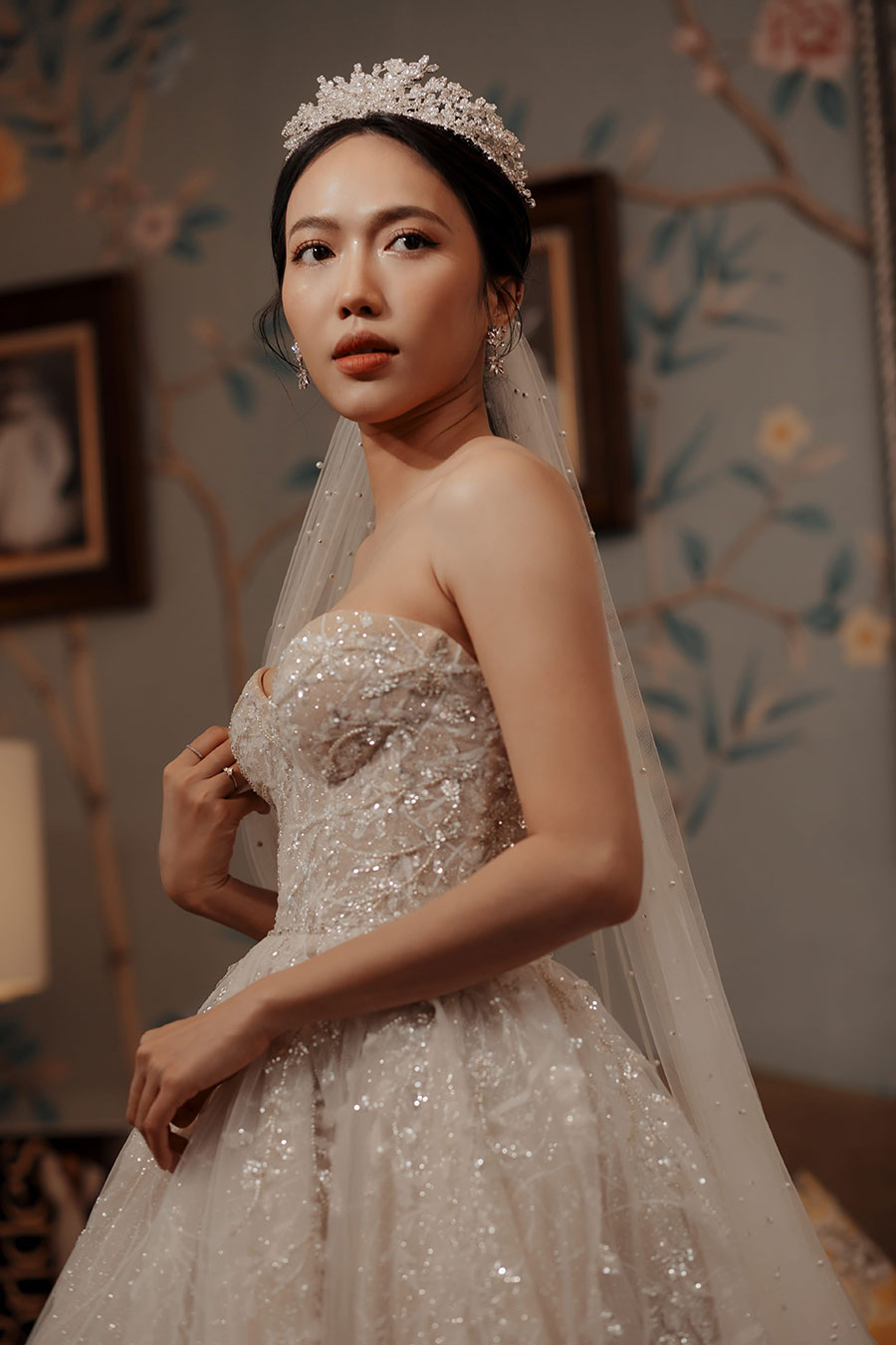 HOT: Diệu Nhi đi thử váy cưới trước thềm hôn lễ, visual cô dâu tương lai nhận được 'cơn mưa' lời khen từ dân mạng - 1
