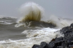 Sau Noru, Biển Đông hứng bão dồn dập cuối năm