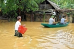 Gần 1.700 hộ dân ở Hà Tĩnh vẫn bị ngập sâu trong nước