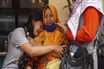 Vụ giẫm đạp ở sân vận động Indonesia: Những câu chuyện thương tâm về các nạn nhân