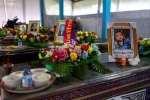 Quốc vương Thái Lan chia sẻ nỗi đau với gia đình nạn nhân vụ xả súng