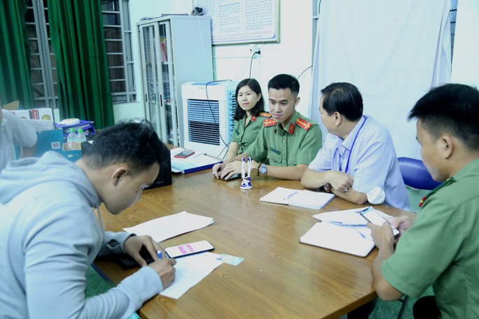 Bình Dương: Công an làm việc với chủ tài khoản 'Hiếu Nguyễn'