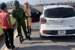 Bắc Giang: Kiểm tra nồng độ cồn, phát hiện 2 khẩu súng cùng hàng trăm viên đạn trên ô tô