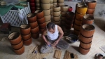 Phú Thọ: Người dân tất bật làm ủ ấm trà đón vụ đông