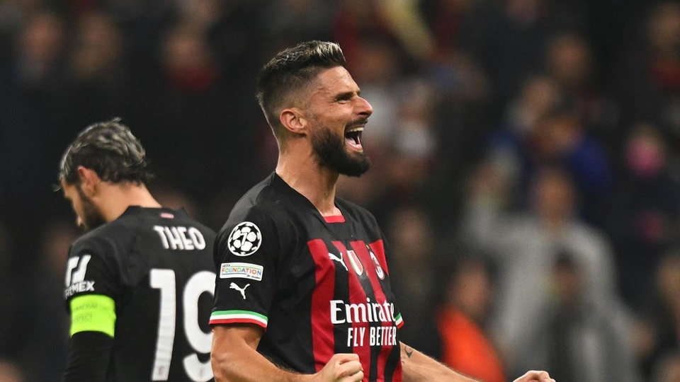 Olivier Giroud tỏa sáng giúp Milan tiến vào vòng 16 đội Champions League mùa này. Ảnh: Reuters.