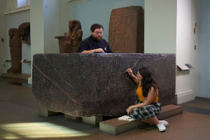 Phiến đá phủ bụi ngàn năm mở toang bí mật Ai Cập cổ đại