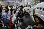 Hàn Quốc: Tàu chở 275 hành khách trật đường ray giữa Seoul