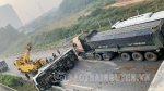 VỪA SÁNG NAY: Lật xe tải trên cao tốc Hà Nội - Thái Nguyên