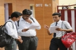 Sợ sốt xuất huyết, một bang Ấn Độ buộc học sinh mặc áo dài tay đi học