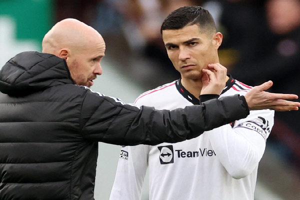 Ronaldo gây sốc khi tố cáo Ten Hag và đồng đội ở MU 'phản bội'