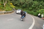 Truy tìm nhóm bốc đầu xe máy trên đường cua tay áo vườn quốc gia Ba Vì