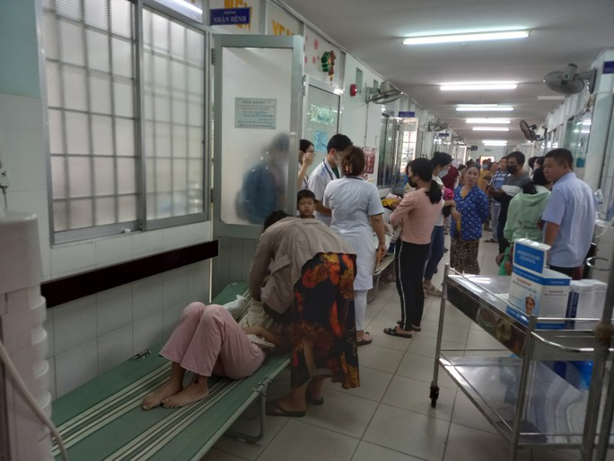 257 học sinh Trường iSchool Nha Trang nhập viện: Một em lớp 1 tử vong - Ảnh 3.