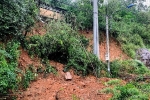 Mưa lớn kéo dài, nguy cơ núi lở uy hiếp nhiều nhà dân ở Bình Định