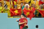 Cờ Việt Nam xuất hiện ở trận thắng của Bồ Đào Nha