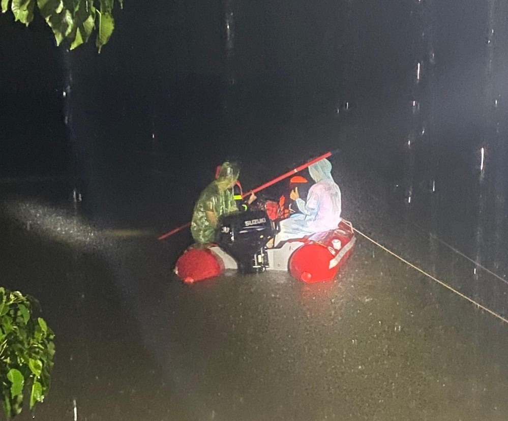 Nghệ An: 2 người đàn ông tử vong khi đi câu cá sau cơn mưa lớn