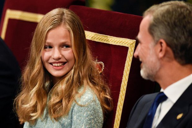 Nàng công chúa được mệnh danh đẹp nhất châu Âu, 17 tuổi đã thể hiện khí chất của nữ hoàng tương lai - Ảnh 10.