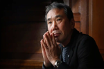 Haruki Murakami không muốn cầm lên và đọc lại sách mình đã viết