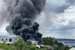 Cháy xưởng làm thạch cao rộng hàng trăm mét vuông, khói bốc cao