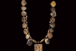 Xây nhà, phát hiện báu vật vô giá và 'bóng ma' nữ quý tộc 1.300 tuổi