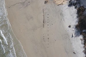 Phát hiện mới về vật thể bí ẩn ở bãi biển Florida
