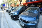 CLIP: Ôtô vẫn đỗ kín vỉa hè nhiều phố Hà Nội sau chỉ đạo của Chủ tịch TP Trần Sỹ Thanh?