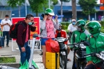 Loạn giá xe ôm tại sân bay Tân Sơn Nhất