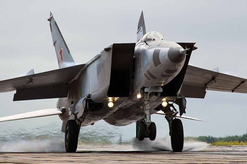 Thực chiến đáng thất vọng của tiêm kích MiG-25? - Ảnh 1.