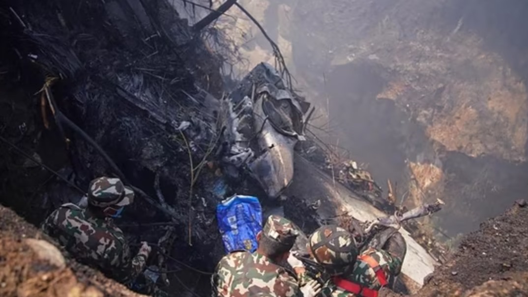 Hiện trường vụ rơi máy bay của hãng hàng không ngày 15.1.2023. Ảnh: AFP
