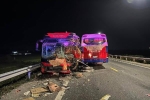 Xe khách đâm nhau trên cao tốc Đà Nẵng- Quảng Ngãi, 27 người thương vong