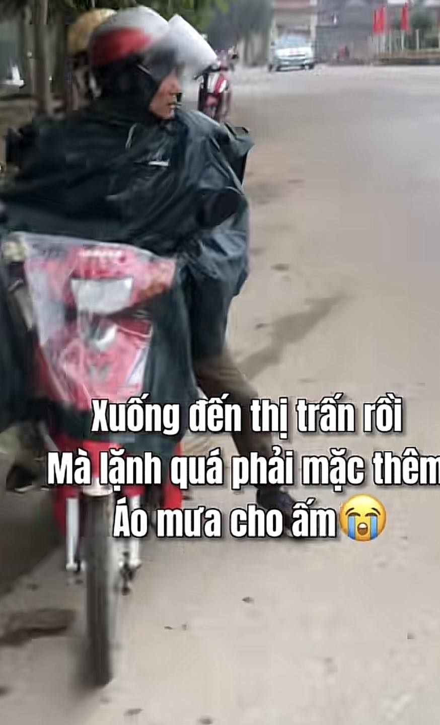 Nam thanh niên ở Nghệ An 'lừa' cha đi tận 20km mà khiến cộng đồng mạng rưng rưng nước mắt