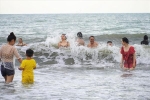 Mùng 2 Tết, du khách bắt đầu đổ ra biển Vũng Tàu du xuân