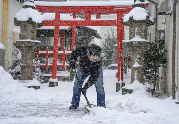 Tuyết rơi dày tại nhiều nước châu Á trong đợt giá rét kỷ lục  -0